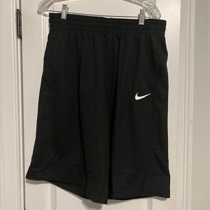 Nike loose fit basketball shorts